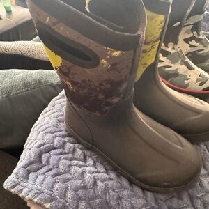 Kids Waterproof Boots - Black and green